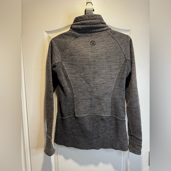 420 Lululemon Radiant Jacket |I
Heathered Core Dark Grey - Picture 3 of 8